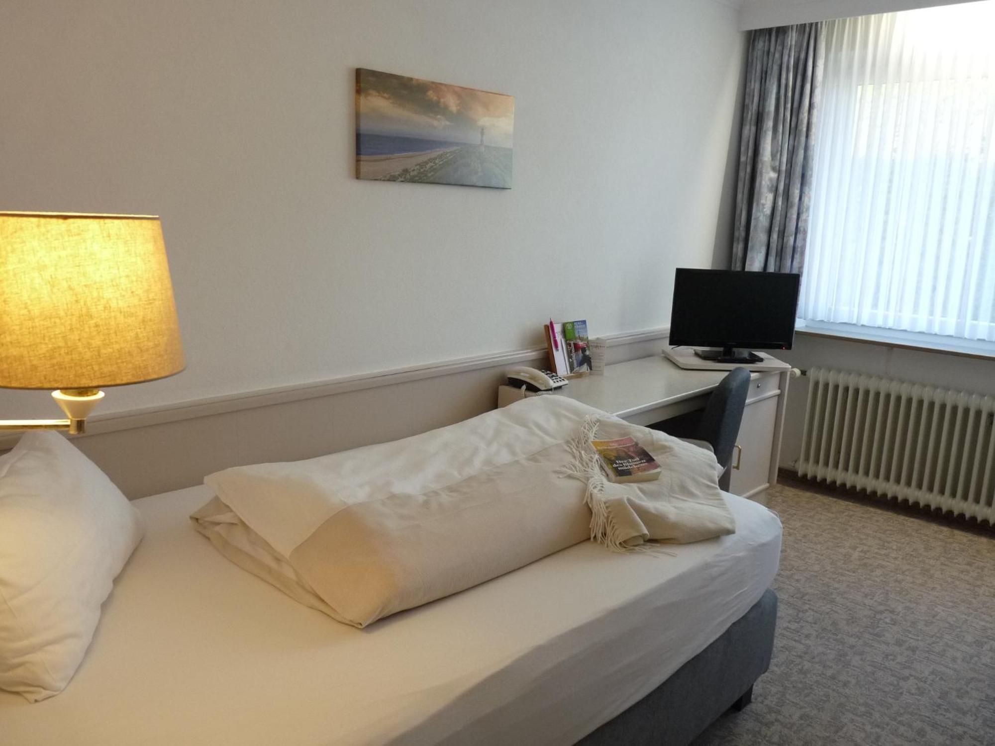 Hotel Zum Rosenteich Bad Zwischenahn Ngoại thất bức ảnh